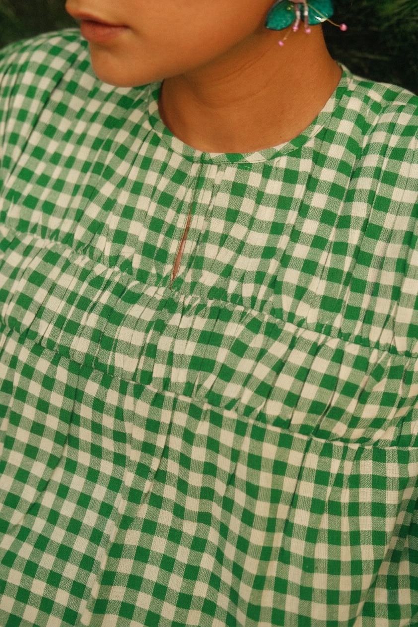 Snap it Top (Green Gingham)
